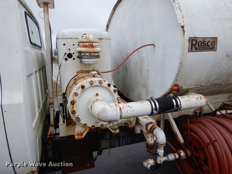 image for item DF3025 1975 Chevrolet C65 water truck