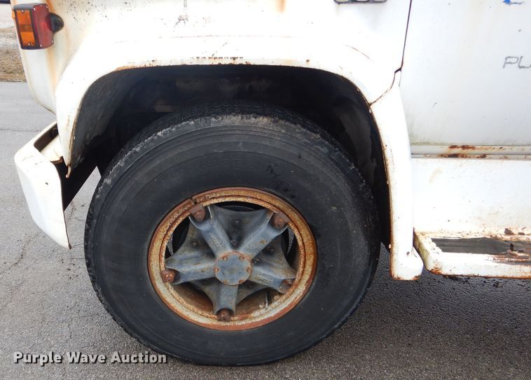 image for item DF3025 1975 Chevrolet C65 water truck