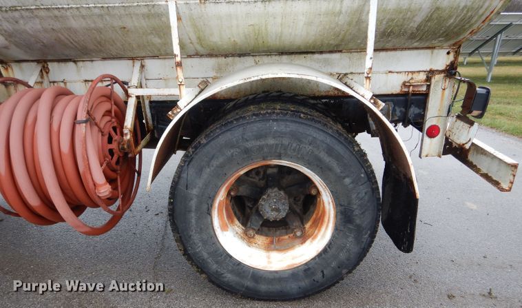 image for item DF3025 1975 Chevrolet C65 water truck