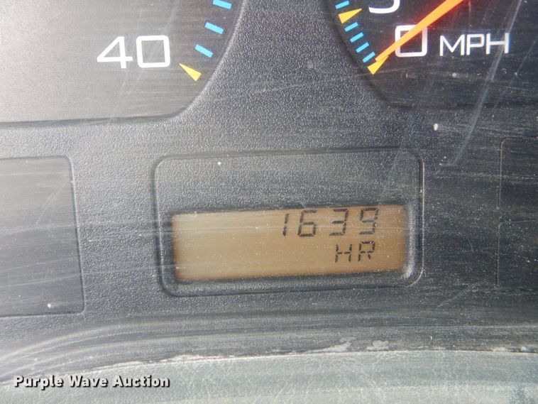 image for item DF3032 2005 International 8600 semi truck