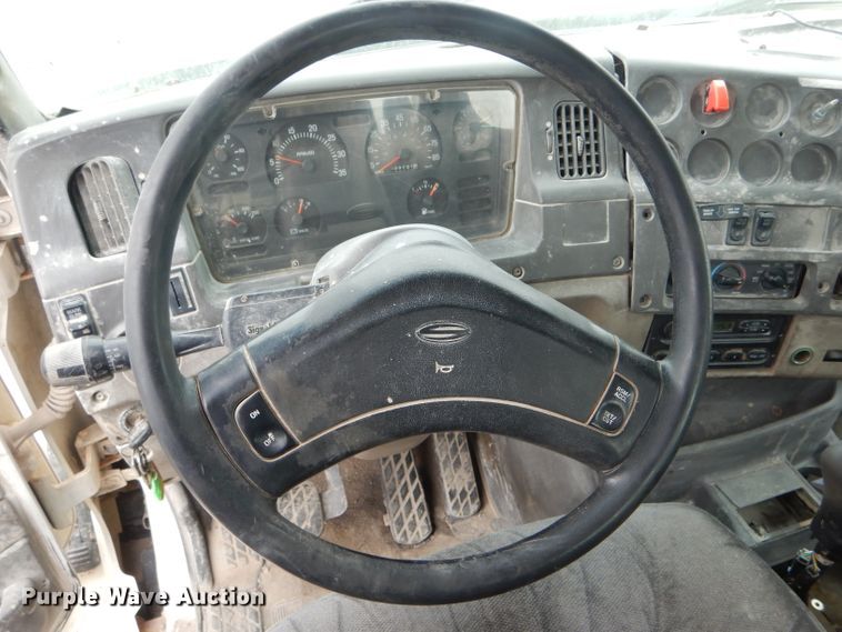 image for item DF3034 2002 Sterling AT9500 semi truck