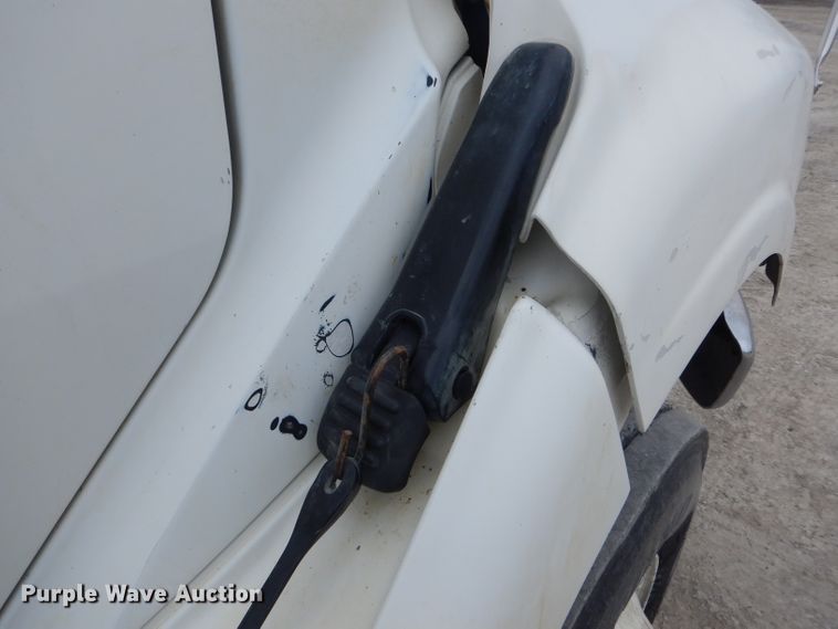 image for item DF3034 2002 Sterling AT9500 semi truck