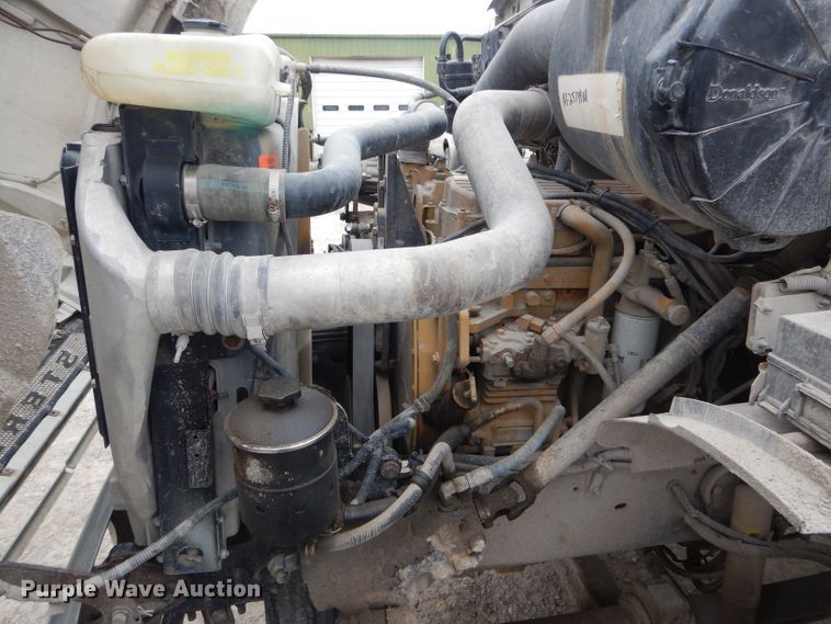 image for item DF3034 2002 Sterling AT9500 semi truck