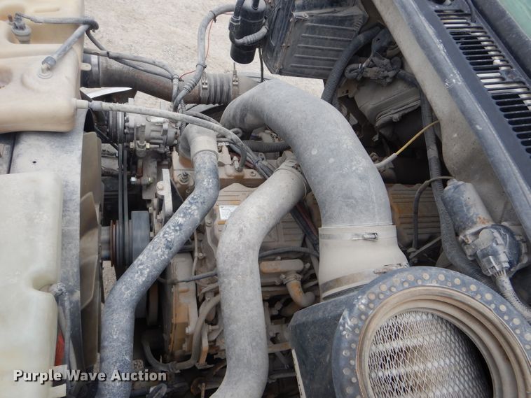 image for item DF3034 2002 Sterling AT9500 semi truck