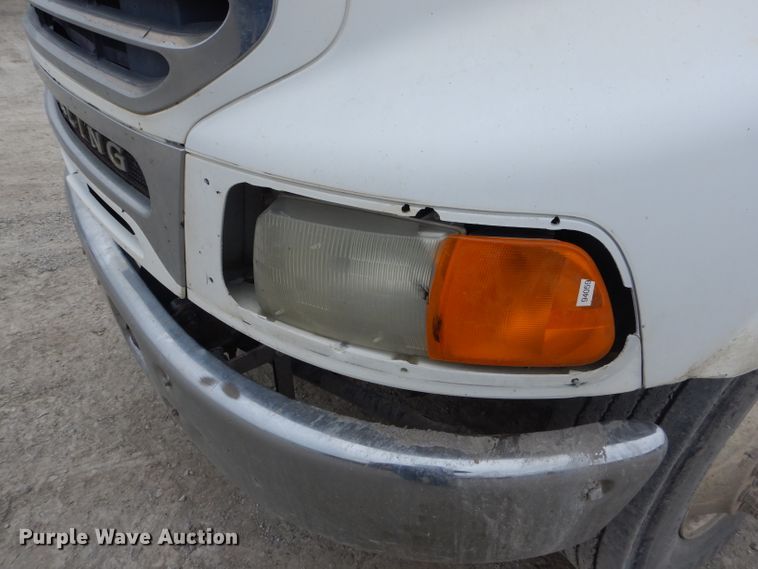 image for item DF3034 2002 Sterling AT9500 semi truck
