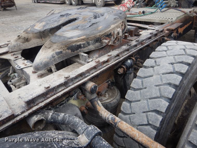 image for item DF3034 2002 Sterling AT9500 semi truck