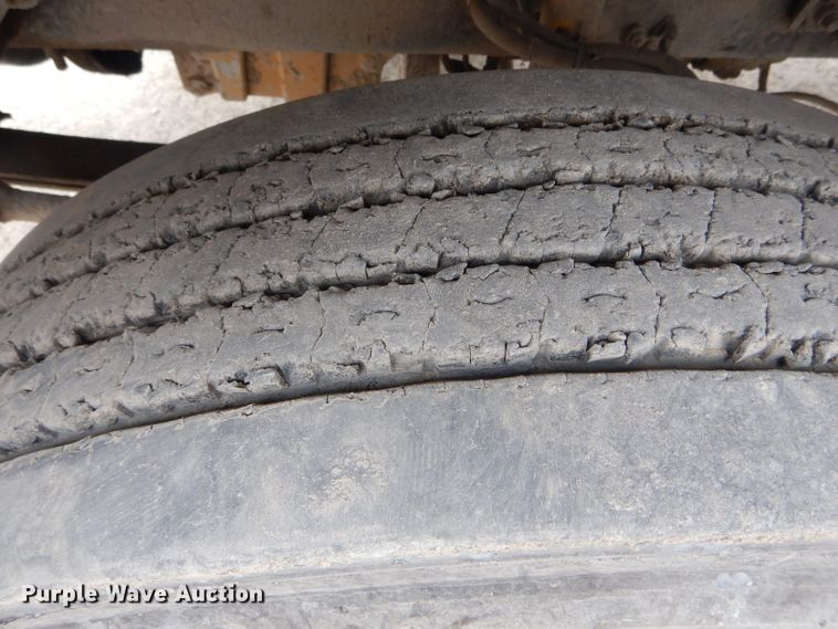 image for item DF3034 2002 Sterling AT9500 semi truck