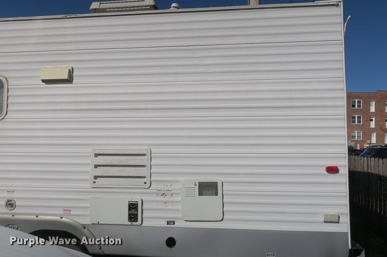 image for item DF5095 2005 Sunray Smokey camper