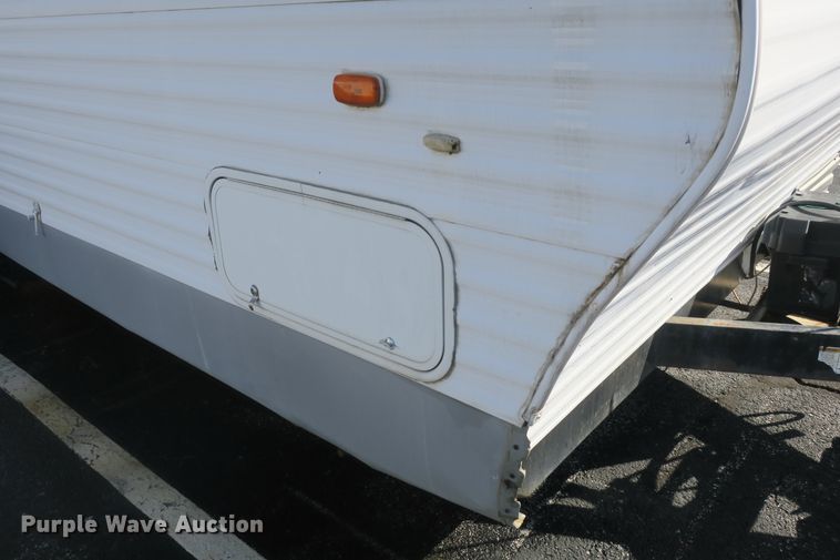image for item DF5095 2005 Sunray Smokey camper