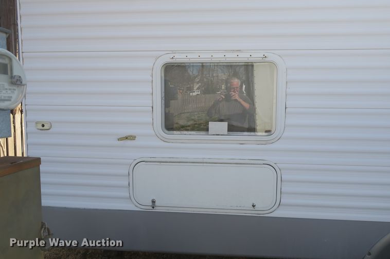 image for item DF5095 2005 Sunray Smokey camper