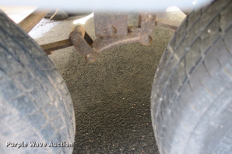 image for item DF5095 2005 Sunray Smokey camper