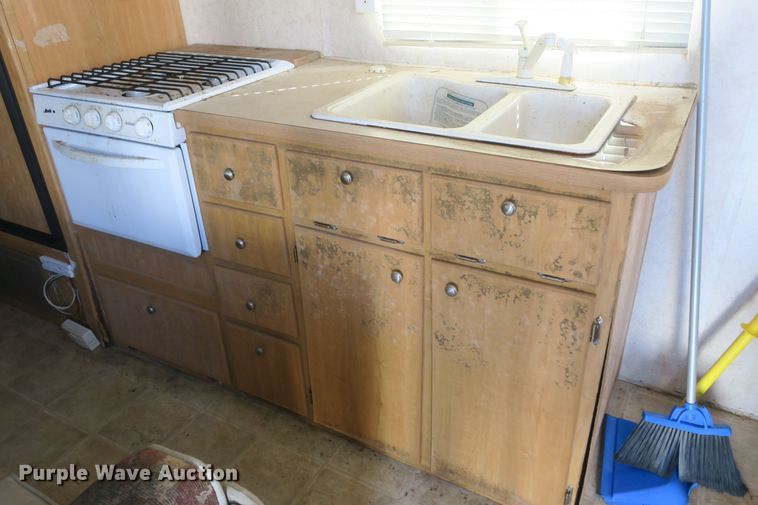 image for item DF5095 2005 Sunray Smokey camper