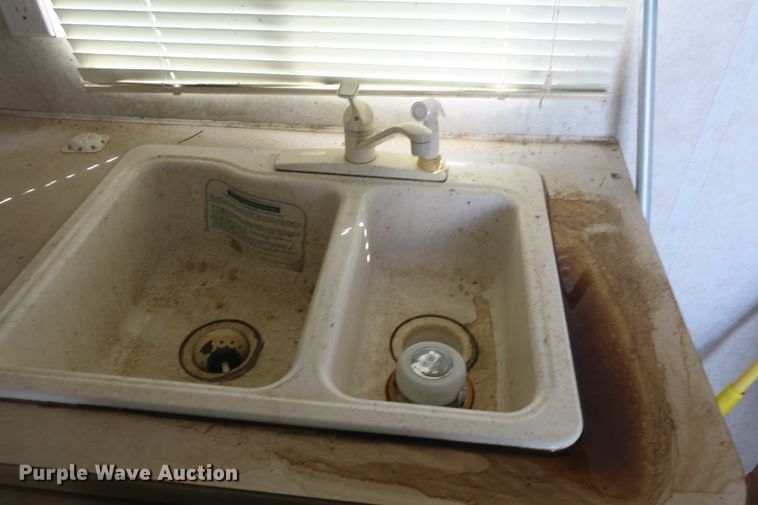 image for item DF5095 2005 Sunray Smokey camper