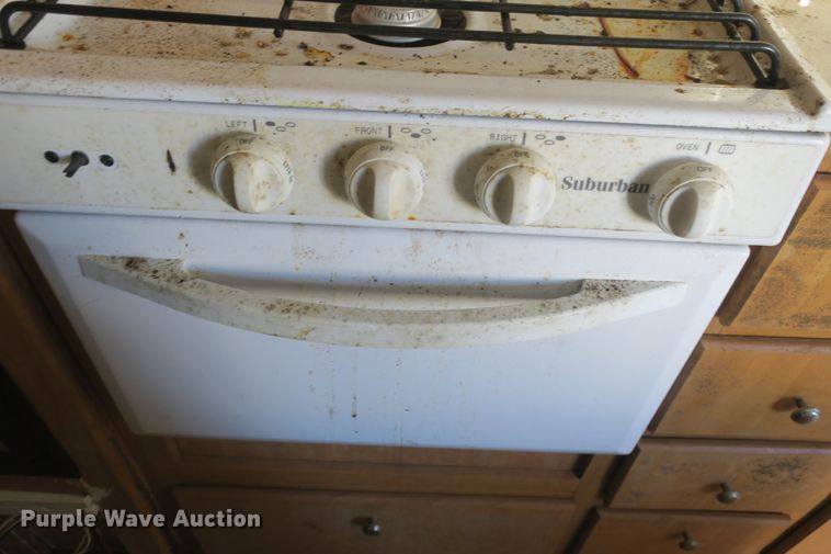 image for item DF5095 2005 Sunray Smokey camper