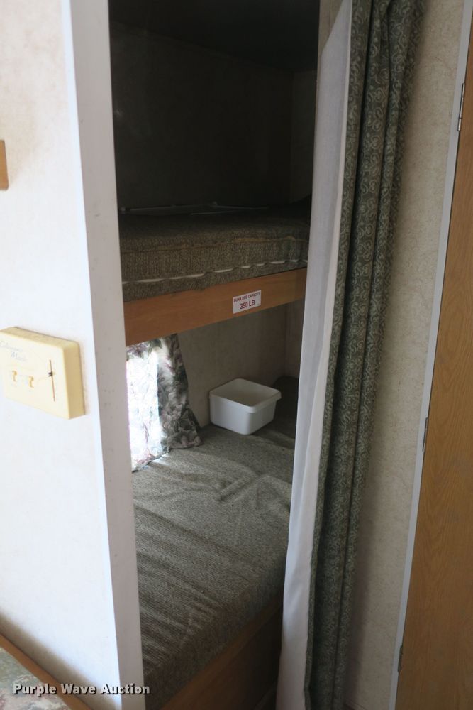 image for item DF5095 2005 Sunray Smokey camper