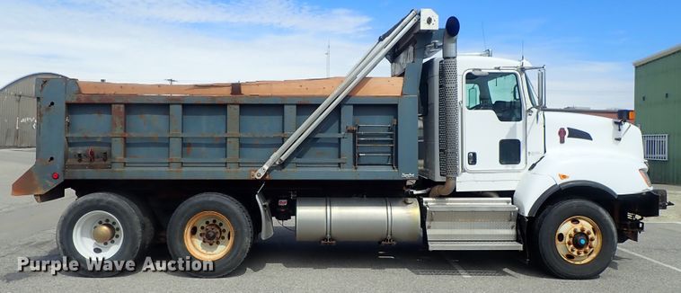 image for item DG3037 2010 Kenworth T400 dump truck