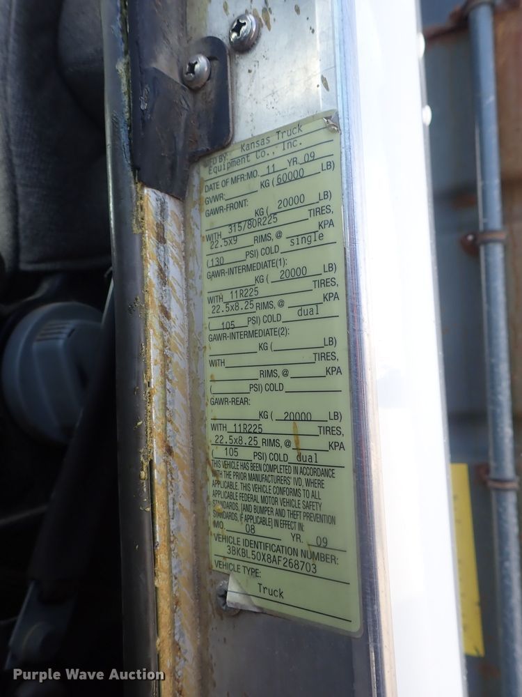 image for item DG3037 2010 Kenworth T400 dump truck