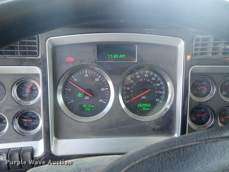 image for item DG3037 2010 Kenworth T400 dump truck