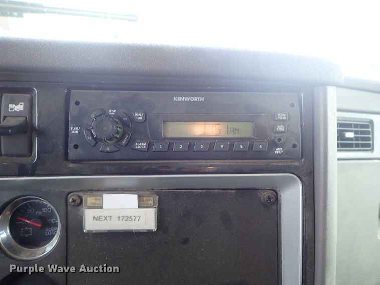 image for item DG3037 2010 Kenworth T400 dump truck