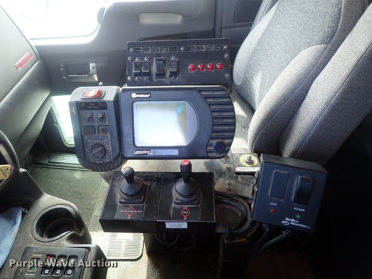 image for item DG3037 2010 Kenworth T400 dump truck