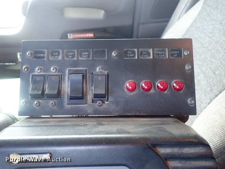 image for item DG3037 2010 Kenworth T400 dump truck