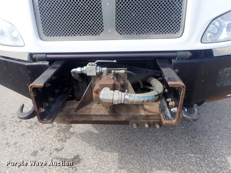 image for item DG3037 2010 Kenworth T400 dump truck