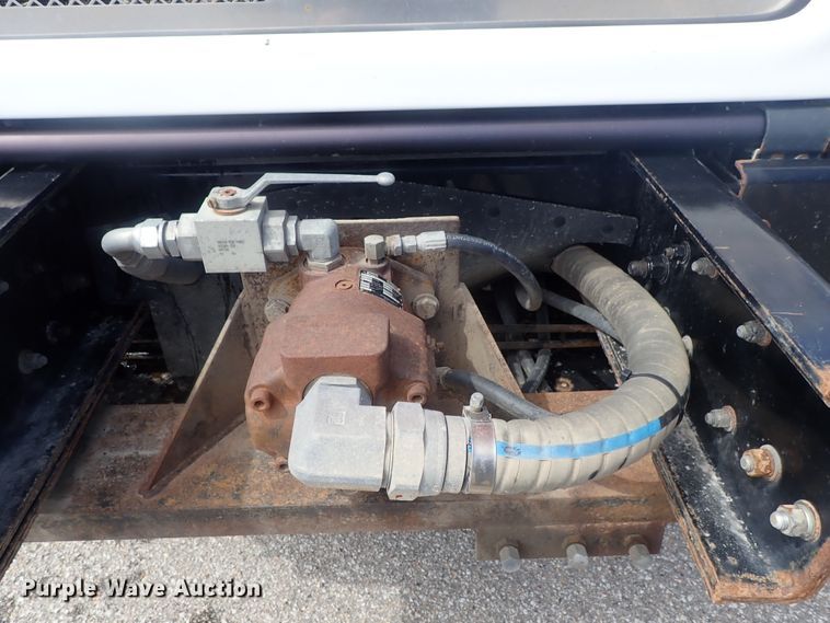 image for item DG3037 2010 Kenworth T400 dump truck