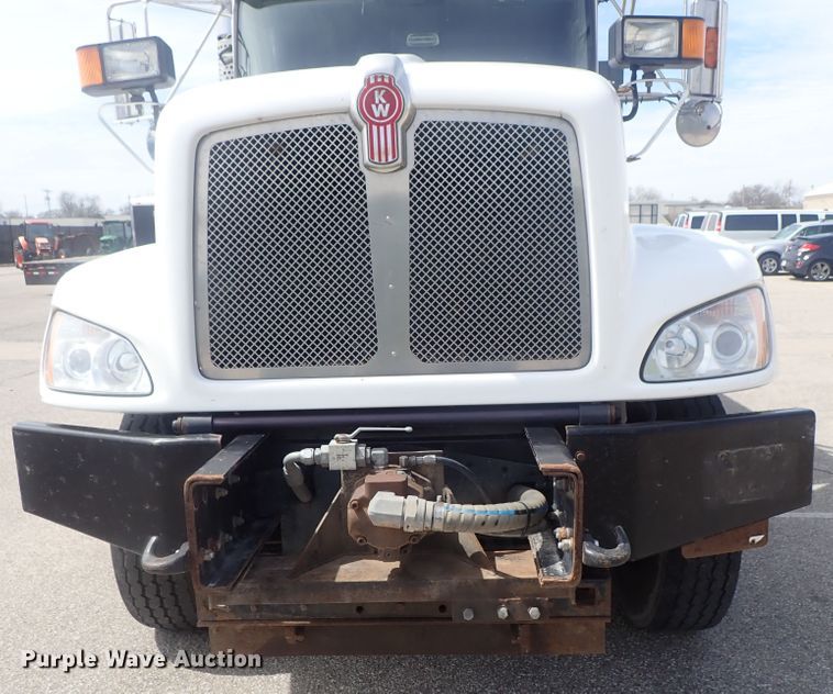 image for item DG3037 2010 Kenworth T400 dump truck