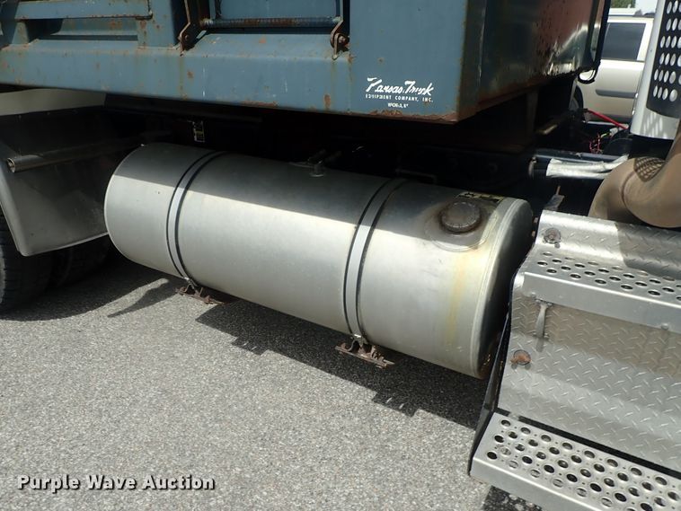 image for item DG3037 2010 Kenworth T400 dump truck