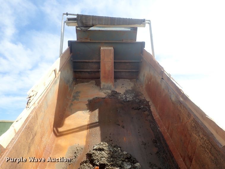 image for item DG3037 2010 Kenworth T400 dump truck