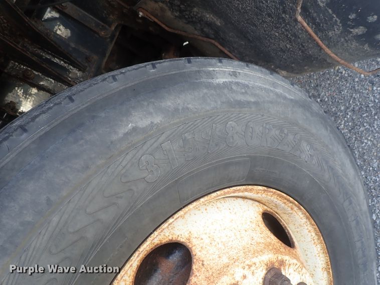 image for item DG3037 2010 Kenworth T400 dump truck