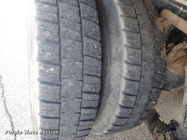 image for item DG3037 2010 Kenworth T400 dump truck