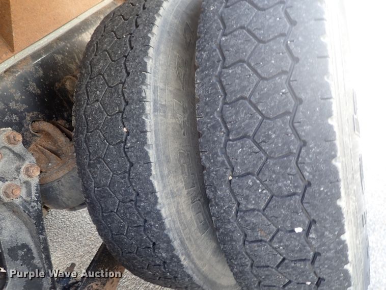 image for item DG3037 2010 Kenworth T400 dump truck