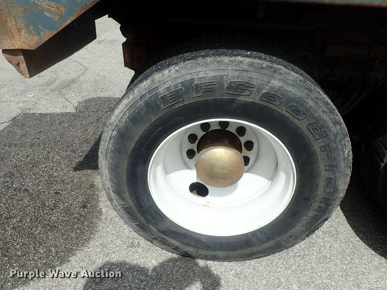 image for item DG3037 2010 Kenworth T400 dump truck