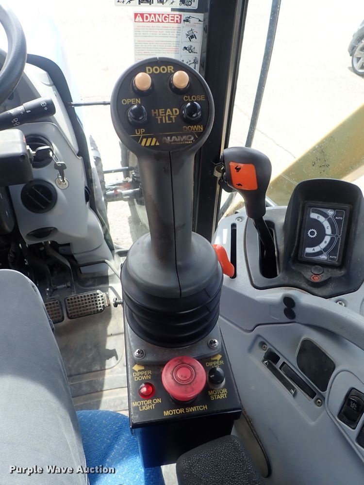 image for item DG3040 New Holland T6030 MFWD tractor