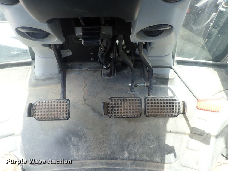 image for item DG3040 New Holland T6030 MFWD tractor