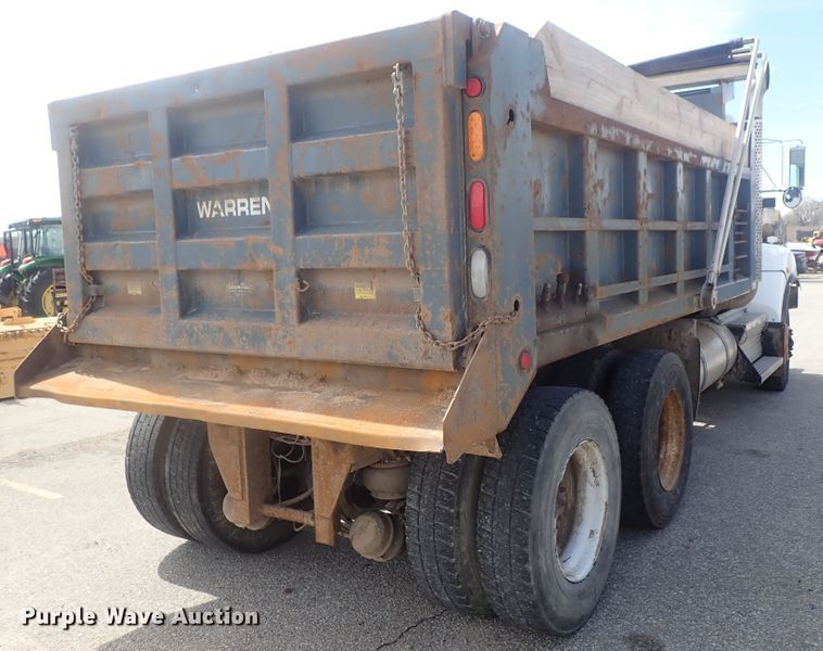 image for item DG3042 2010 Kenworth T400 dump truck