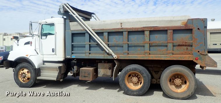 image for item DG3042 2010 Kenworth T400 dump truck