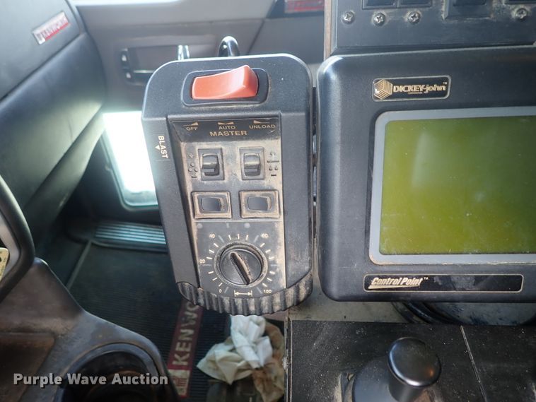 image for item DG3042 2010 Kenworth T400 dump truck