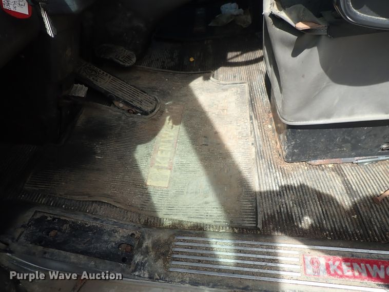 image for item DG3042 2010 Kenworth T400 dump truck