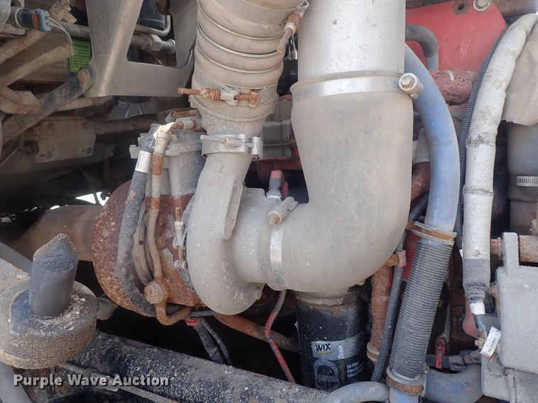 image for item DG3042 2010 Kenworth T400 dump truck