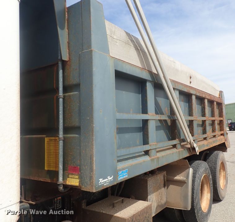 image for item DG3042 2010 Kenworth T400 dump truck