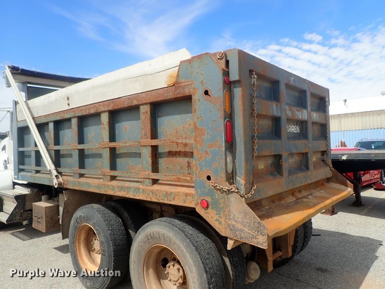 image for item DG3042 2010 Kenworth T400 dump truck