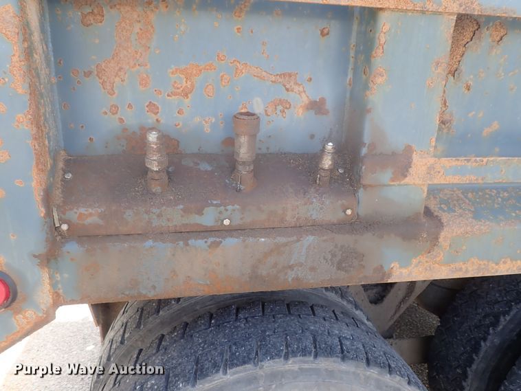 image for item DG3042 2010 Kenworth T400 dump truck