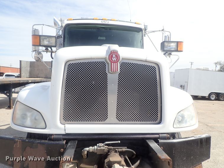 image for item DG3042 2010 Kenworth T400 dump truck