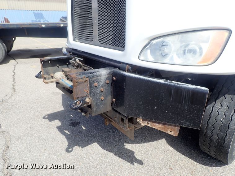 image for item DG3042 2010 Kenworth T400 dump truck