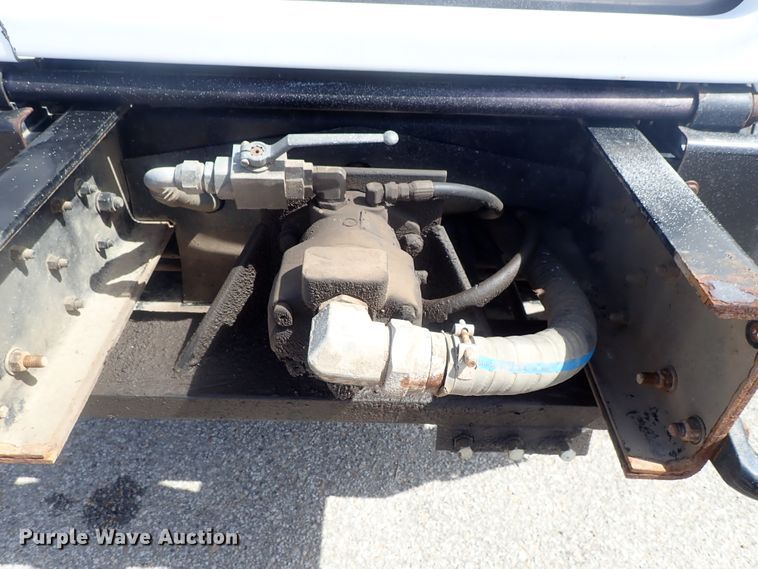 image for item DG3042 2010 Kenworth T400 dump truck