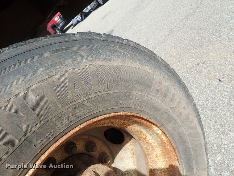 image for item DG3042 2010 Kenworth T400 dump truck