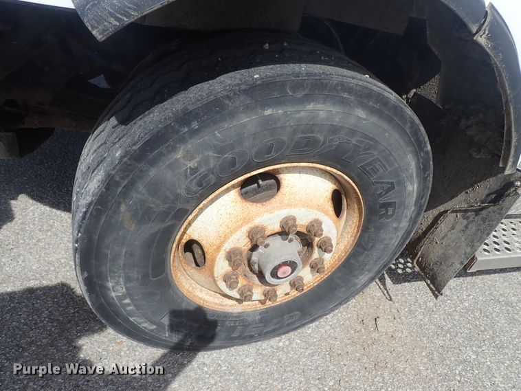 image for item DG3042 2010 Kenworth T400 dump truck