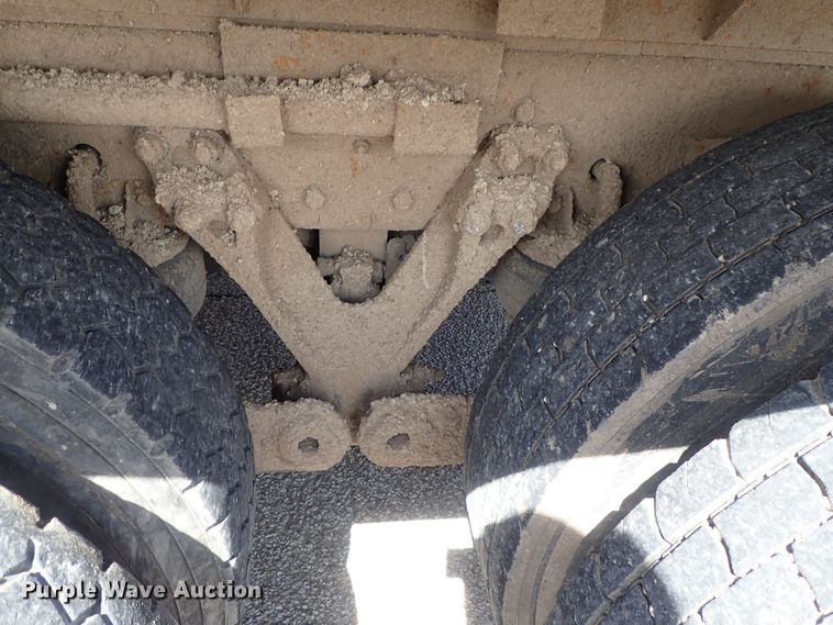 image for item DG3042 2010 Kenworth T400 dump truck